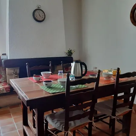 In With Cozy Garden, Cleaning Included
