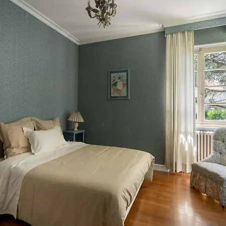 In With Cozy Garden, Cleaning Included Payzac (Dordogne)